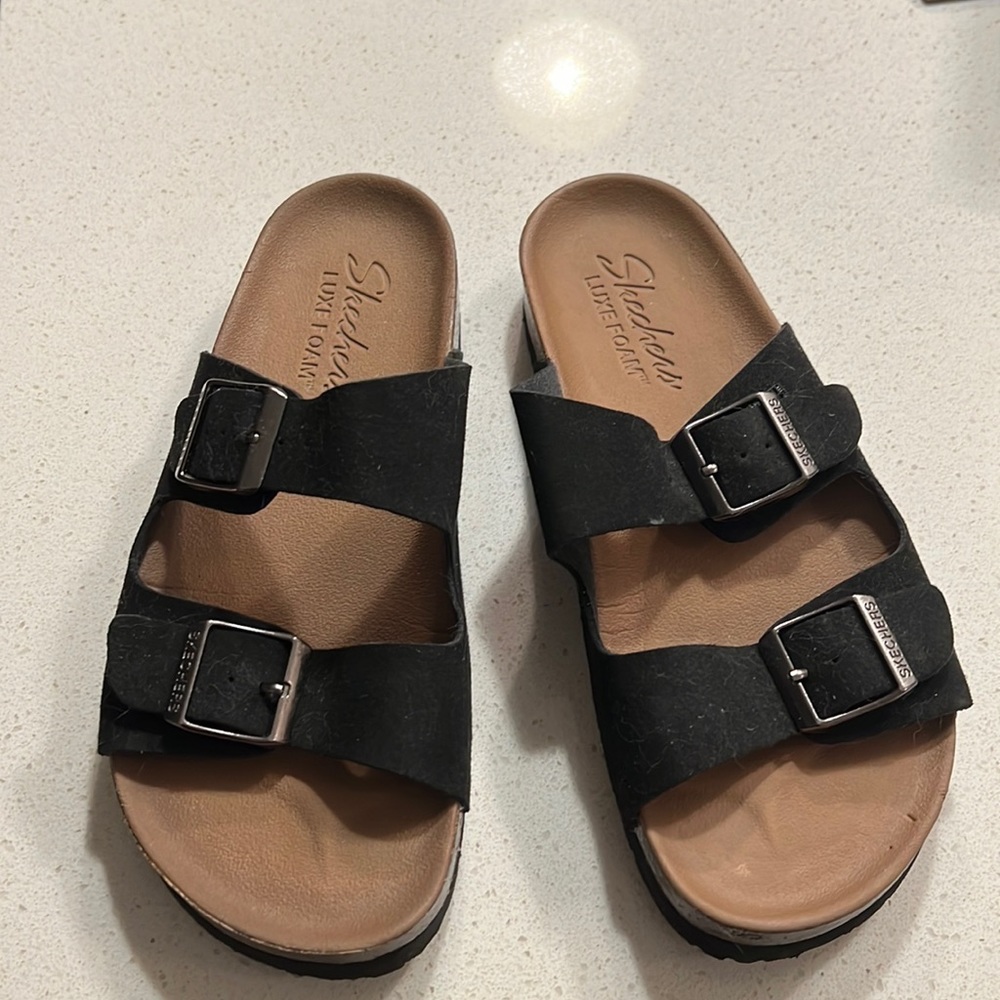 Sketchers Arch fit Granola size 6